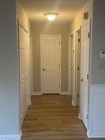 123 Cloister Oaks Circle, Winston-salem, NC 27127