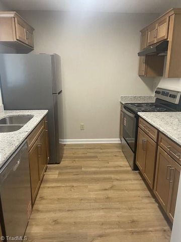 123 Cloister Oaks Circle, Winston-salem, NC 27127