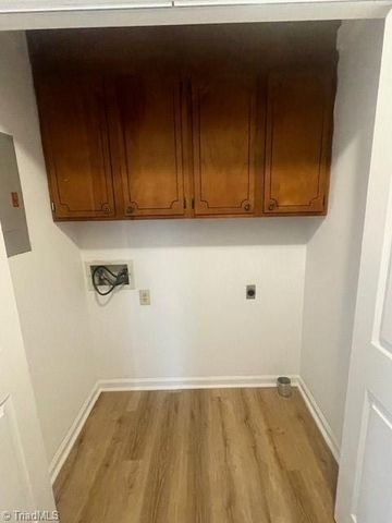 123 Cloister Oaks Circle, Winston-salem, NC 27127
