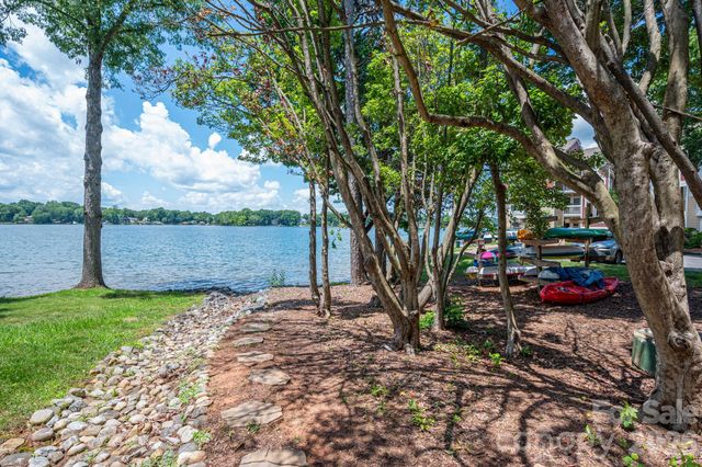 1018 Southwest Drive, Davidson, NC 28036