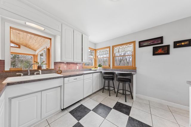 6466 Stillwater Boulevard N, Oakdale, MN 55128