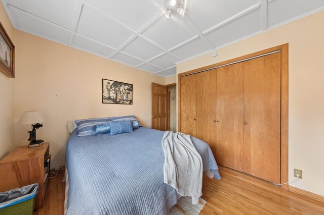 6466 Stillwater Boulevard N, Oakdale, MN 55128