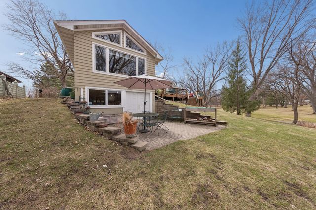 6466 Stillwater Boulevard N, Oakdale, MN 55128