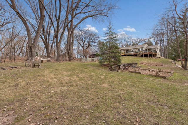 6466 Stillwater Boulevard N, Oakdale, MN 55128