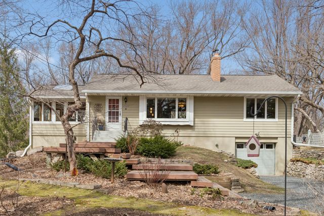 6466 Stillwater Boulevard N, Oakdale, MN 55128