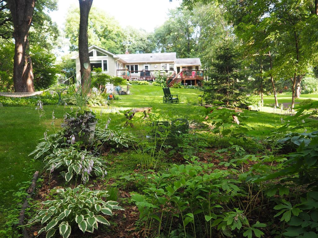 6466 Stillwater Boulevard N, Oakdale, MN 55128