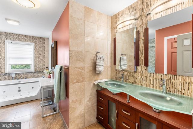 217 WAYSIDE DR, Warrington, PA 18976