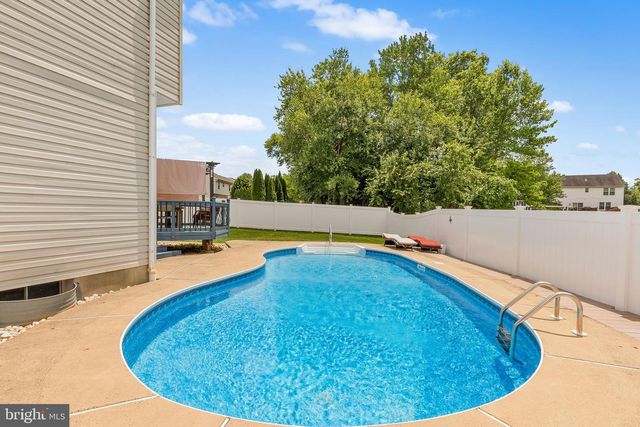 217 WAYSIDE DR, Warrington, PA 18976