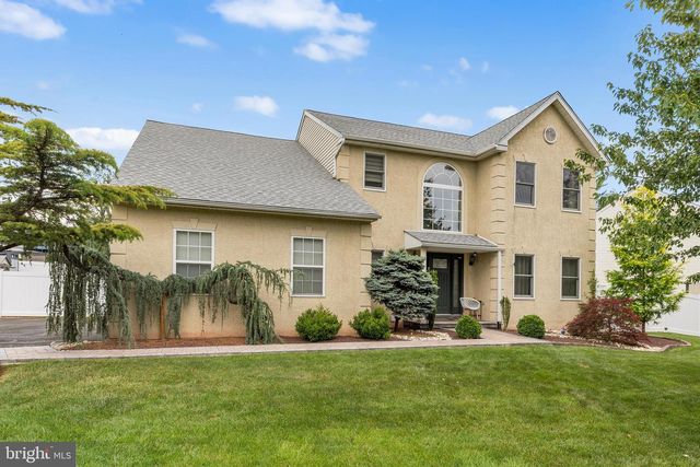 217 WAYSIDE DR, Warrington, PA 18976