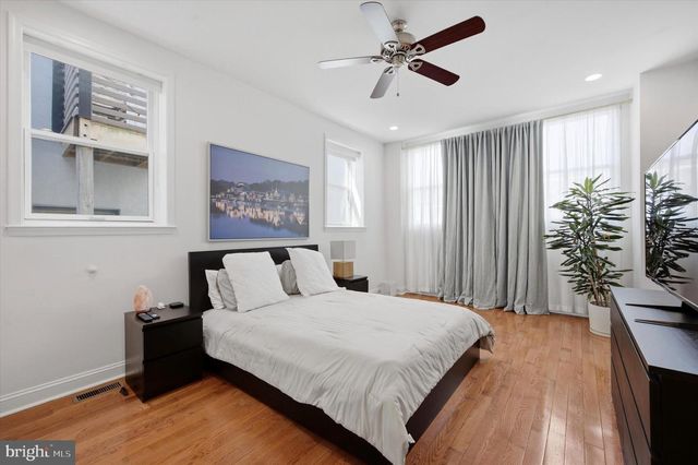 752 S 15TH ST, Philadelphia, PA 19146