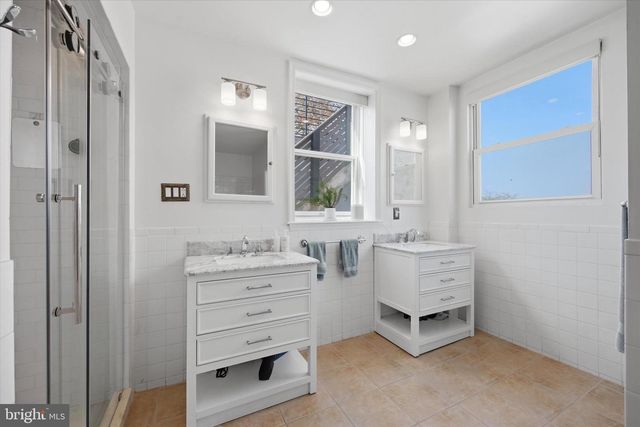 752 S 15TH ST, Philadelphia, PA 19146