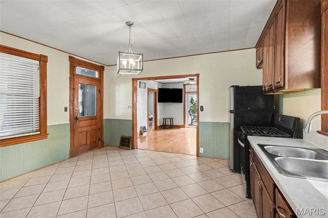 518 S Main Street, Columbia, IL 62236