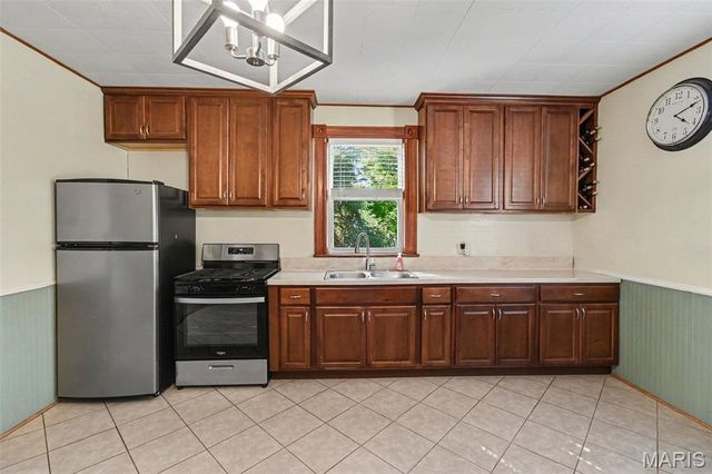 518 S Main Street, Columbia, IL 62236