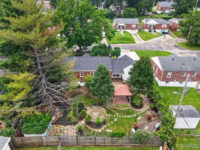 649 Rochester Drive, Mehlville, MO 63125