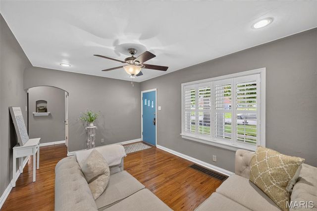 649 Rochester Drive, Mehlville, MO 63125