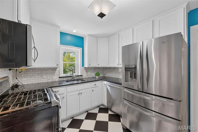 649 Rochester Drive, Mehlville, MO 63125