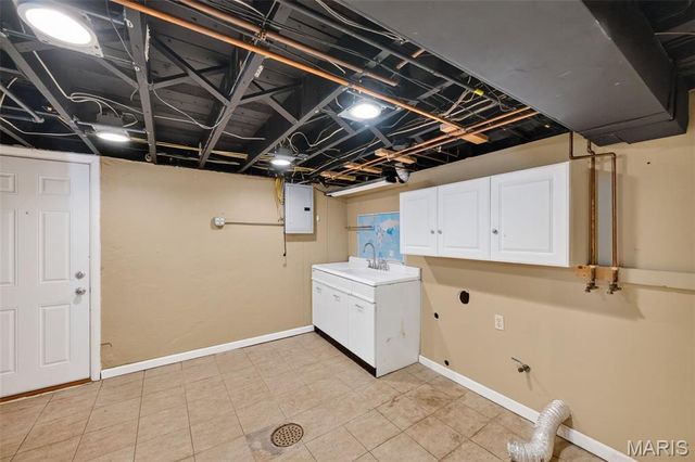 649 Rochester Drive, Mehlville, MO 63125
