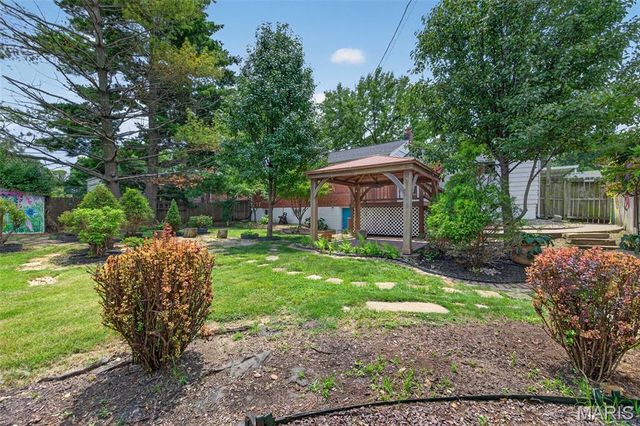 649 Rochester Drive, Mehlville, MO 63125