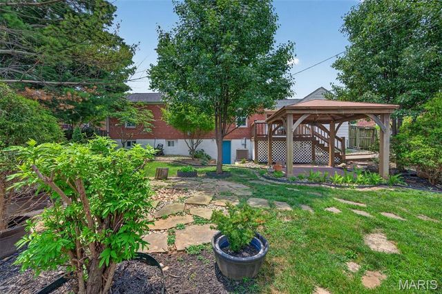 649 Rochester Drive, Mehlville, MO 63125