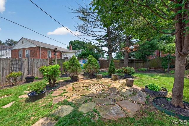649 Rochester Drive, Mehlville, MO 63125