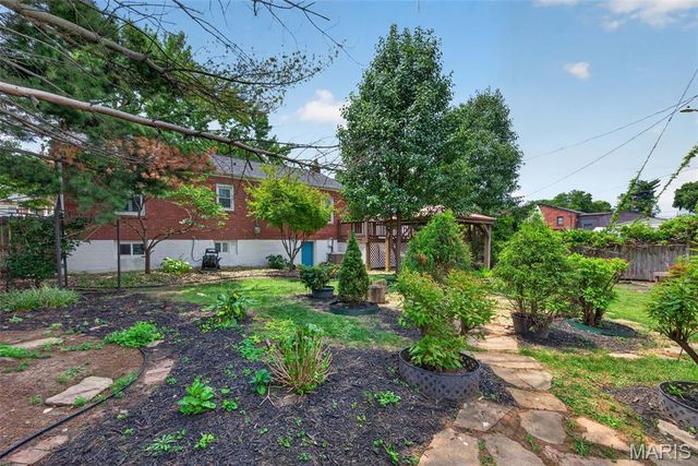649 Rochester Drive, Mehlville, MO 63125