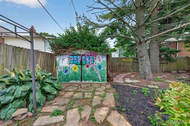 649 Rochester Drive, Mehlville, MO 63125