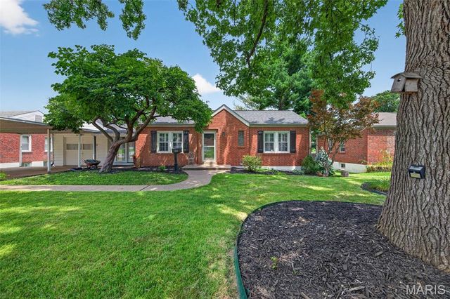 649 Rochester Drive, Mehlville, MO 63125