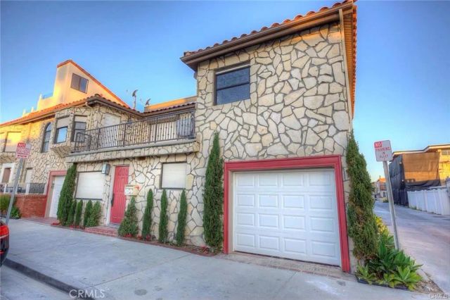 6800 W Oceanfront, Newport Beach, CA 92663