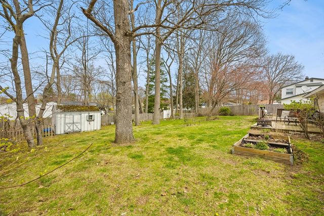 172 Lisa Dr, Brockton, MA 02302