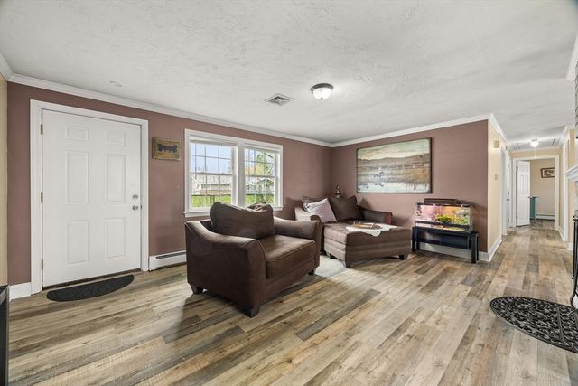 172 Lisa Dr, Brockton, MA 02302