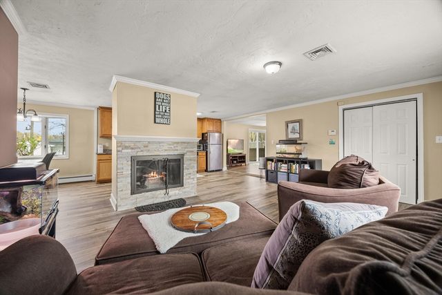 172 Lisa Dr, Brockton, MA 02302