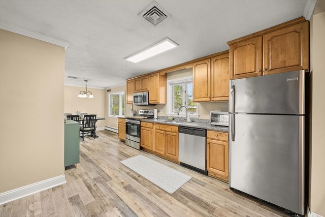 172 Lisa Dr, Brockton, MA 02302