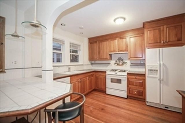 35 Greycliff Rd 2, Boston, MA 02135