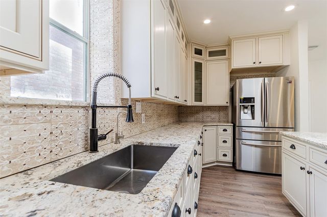 14102 Briarhills Parkway, Houston, TX 77077