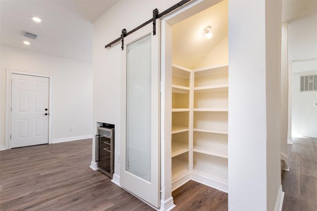 14102 Briarhills Parkway, Houston, TX 77077