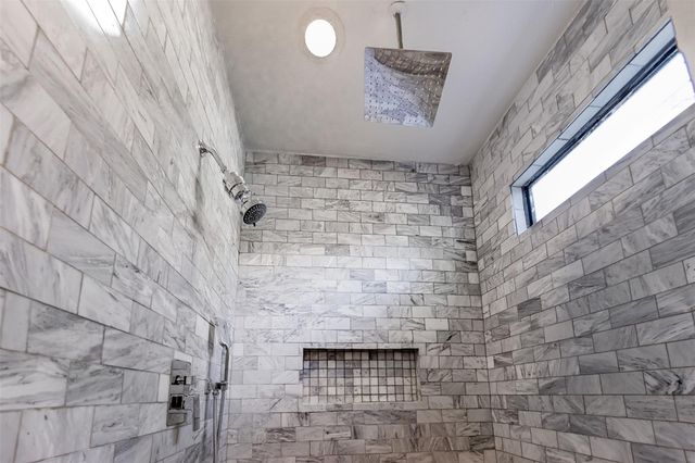 14102 Briarhills Parkway, Houston, TX 77077