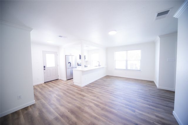 3233 S University Drive, Fort Worth, TX 76109