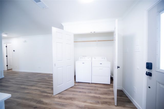 3233 S University Drive, Fort Worth, TX 76109