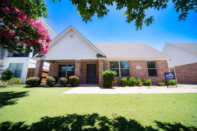 3233 S University Drive, Fort Worth, TX 76109