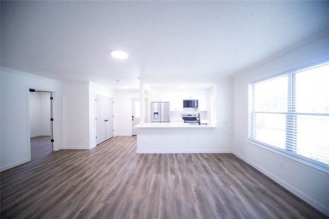 3233 S University Drive, Fort Worth, TX 76109
