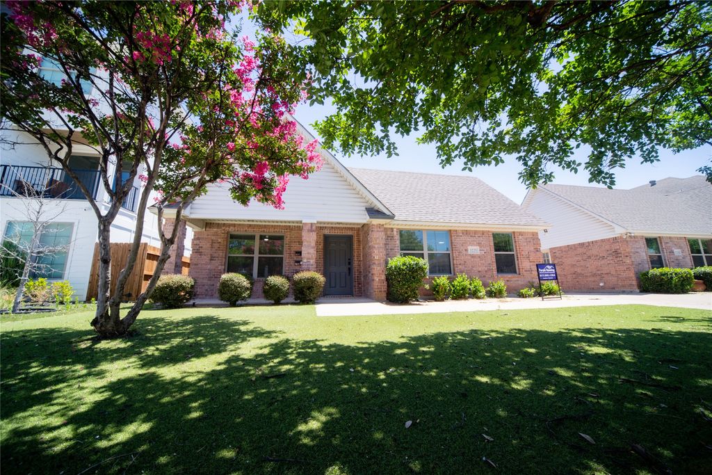 3233 S University Drive, Fort Worth, TX 76109