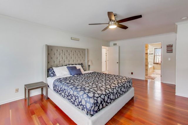 26 Brandywine Road, South Barrington, IL 60010