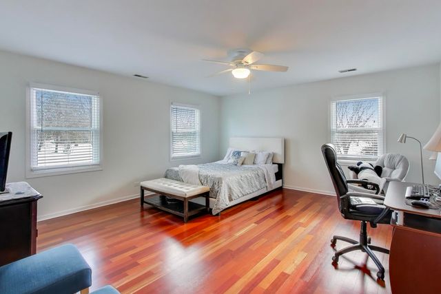 26 Brandywine Road, South Barrington, IL 60010