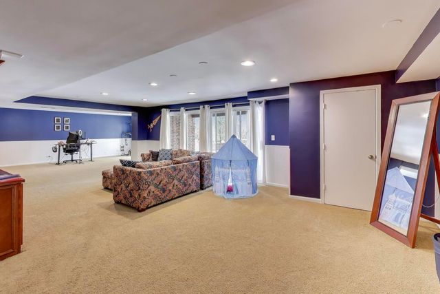 26 Brandywine Road, South Barrington, IL 60010