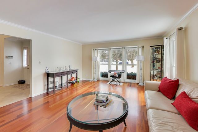 26 Brandywine Road, South Barrington, IL 60010