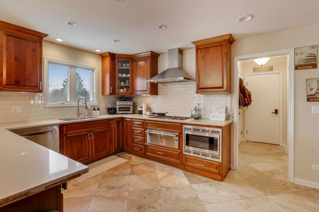 26 Brandywine Road, South Barrington, IL 60010