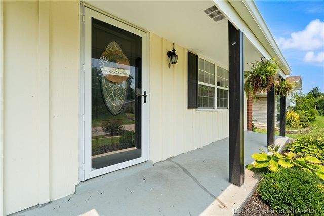 1517 Altawood Drive, Clarksville, IN 47129