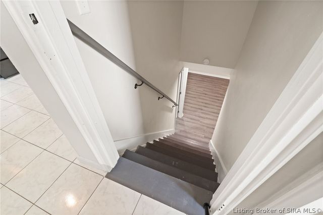 1517 Altawood Drive, Clarksville, IN 47129