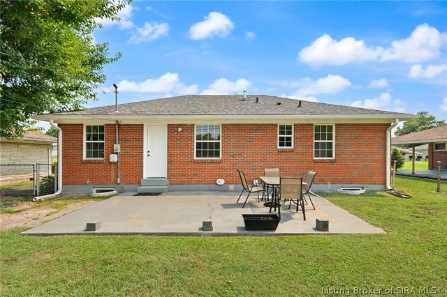 1517 Altawood Drive, Clarksville, IN 47129
