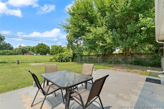 1517 Altawood Drive, Clarksville, IN 47129